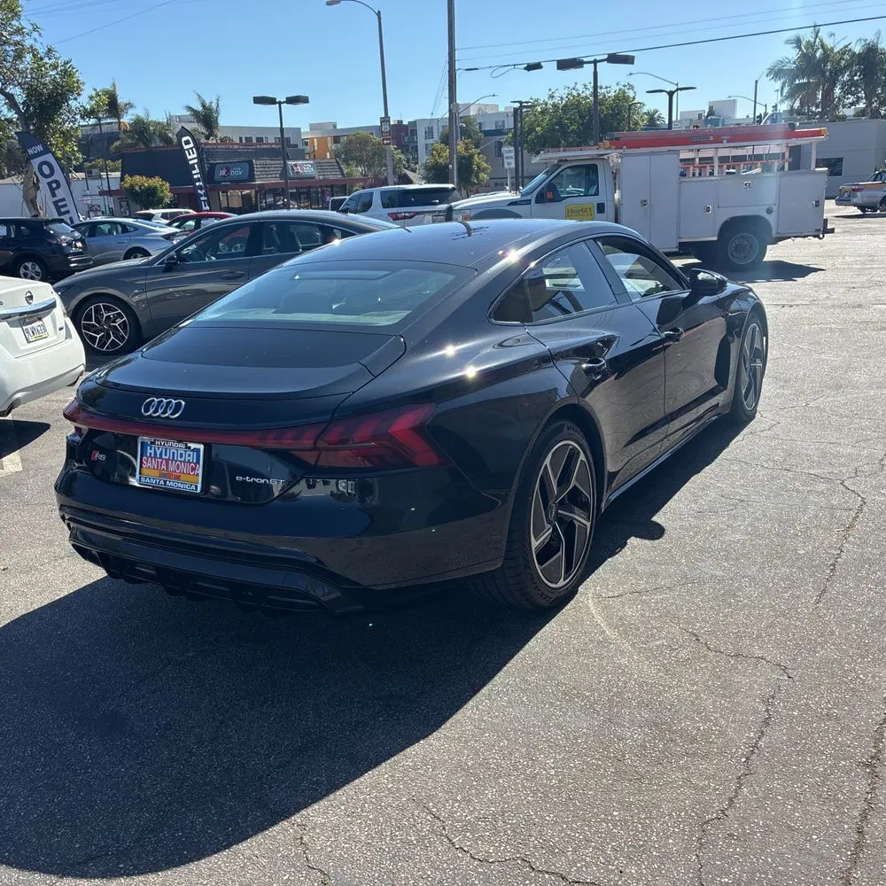 2024 Audi RS e-tron GT Base