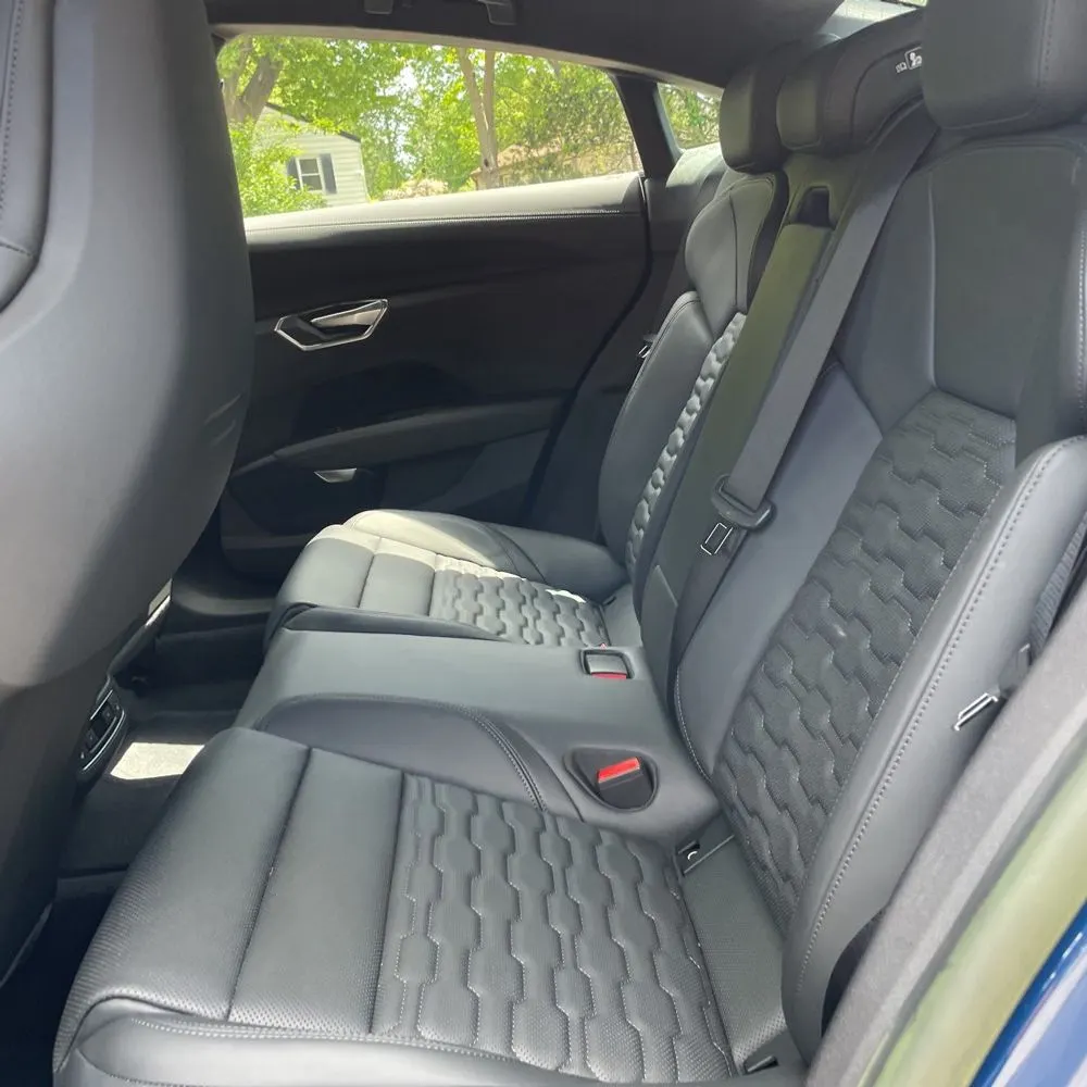 2022 Audi e-tron GT RS