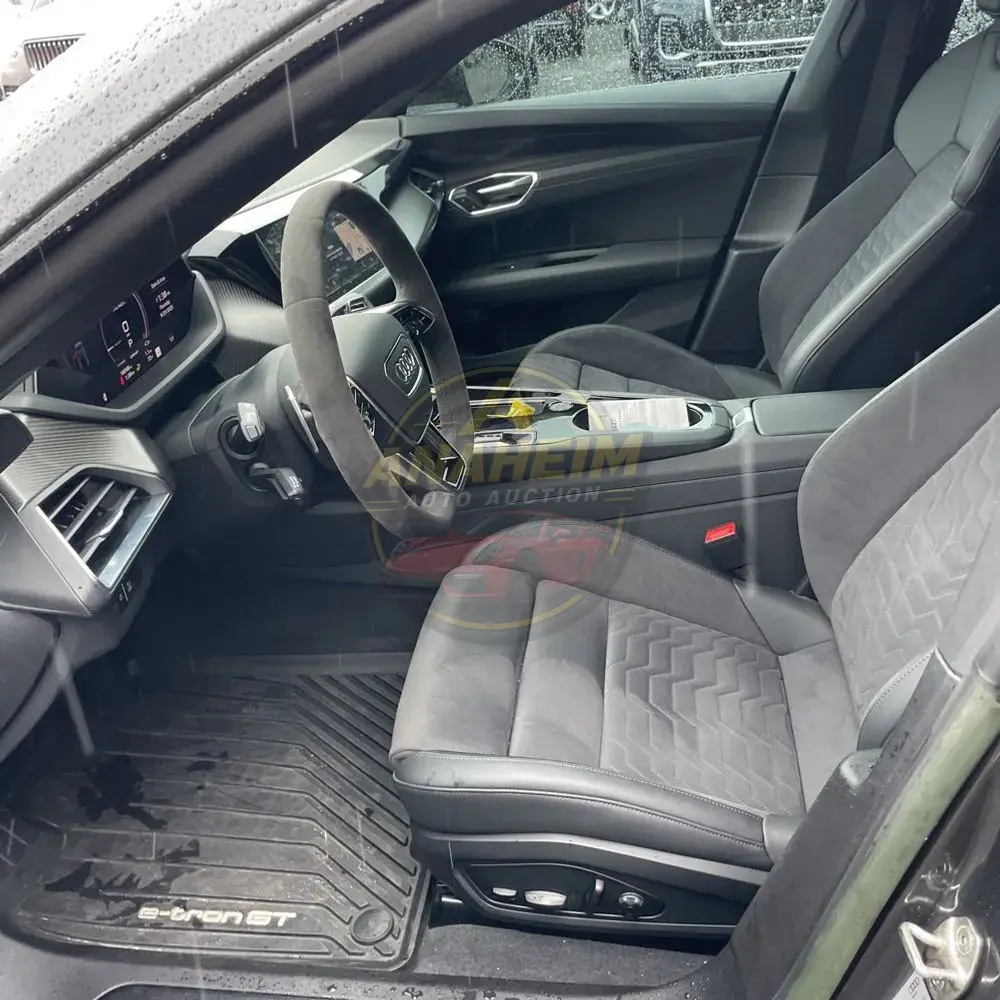 2023 Audi e-tron GT Premium Plus
