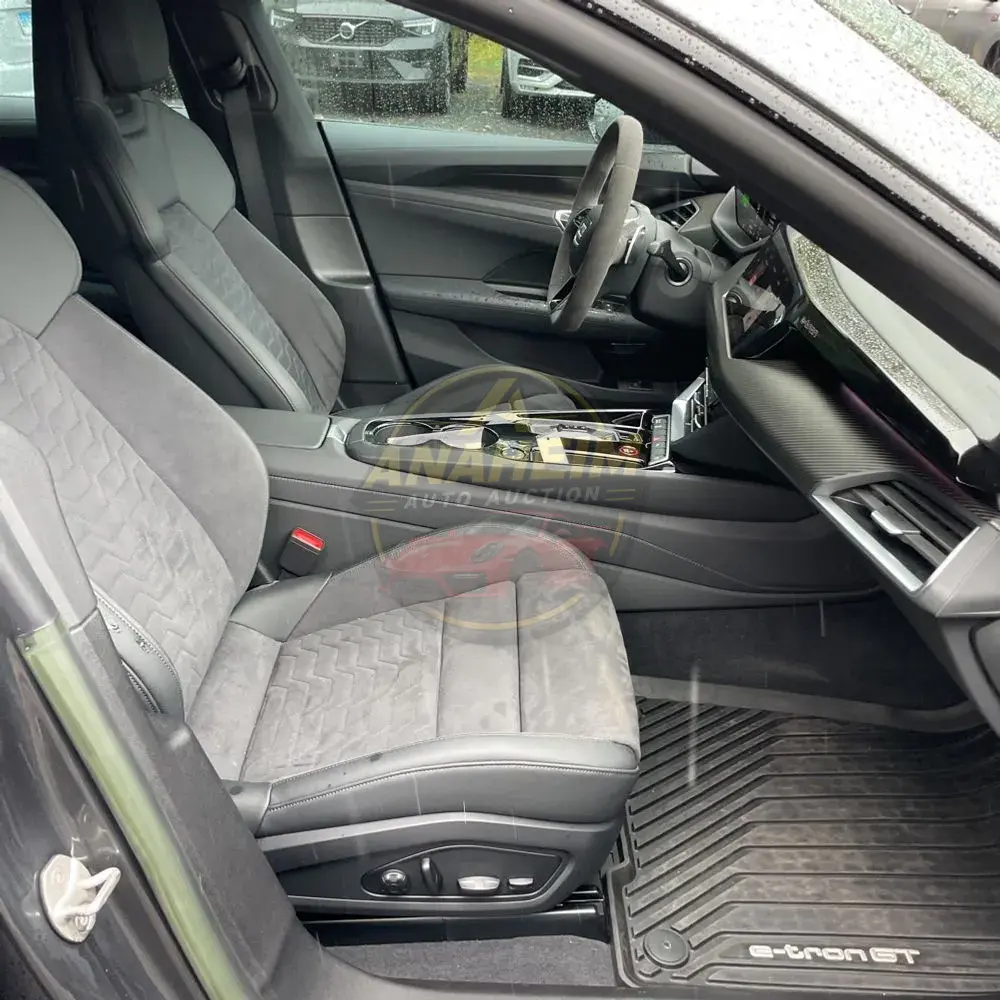 2023 Audi e-tron GT Premium Plus