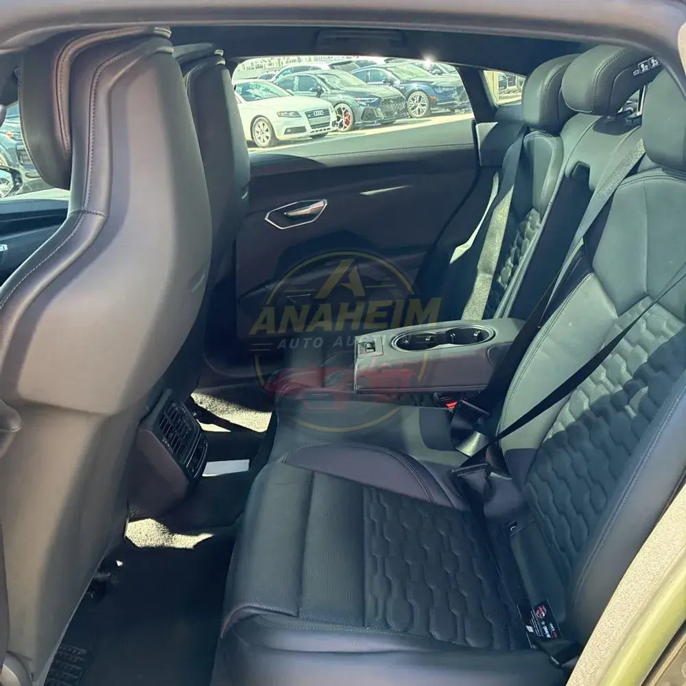 2023 Audi e-tron GT Premium Plus