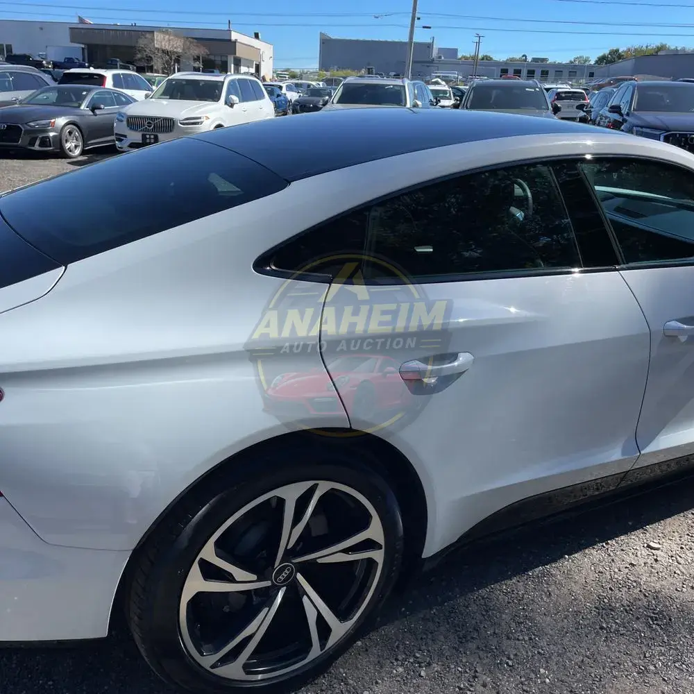 2023 Audi e-tron GT Premium Plus