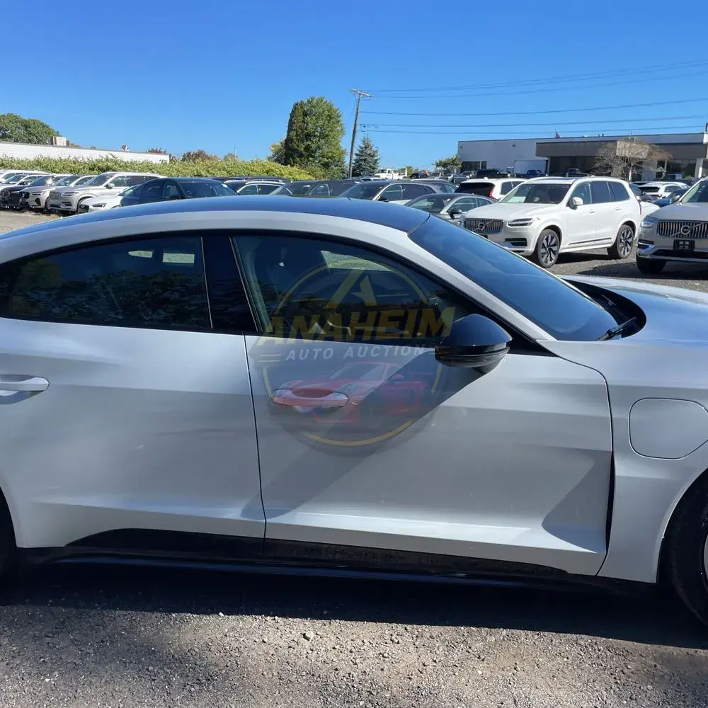 2023 Audi e-tron GT Premium Plus