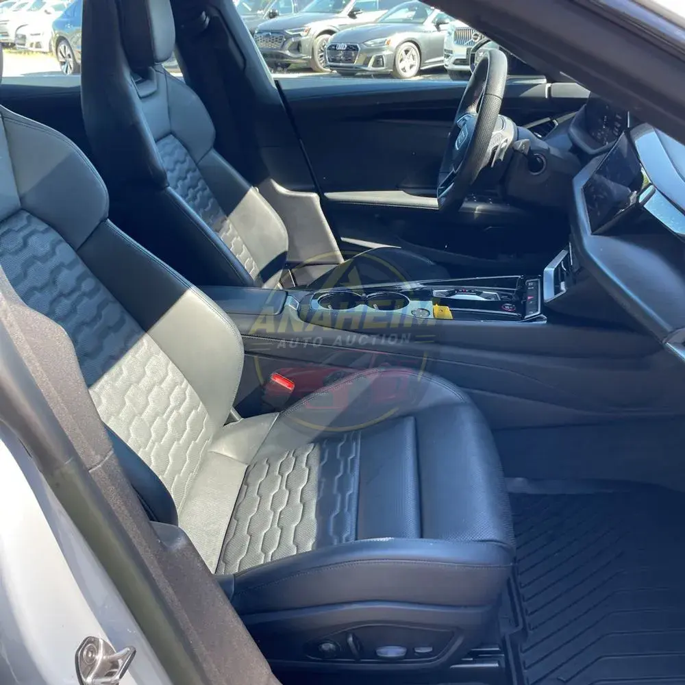 2023 Audi e-tron GT Premium Plus