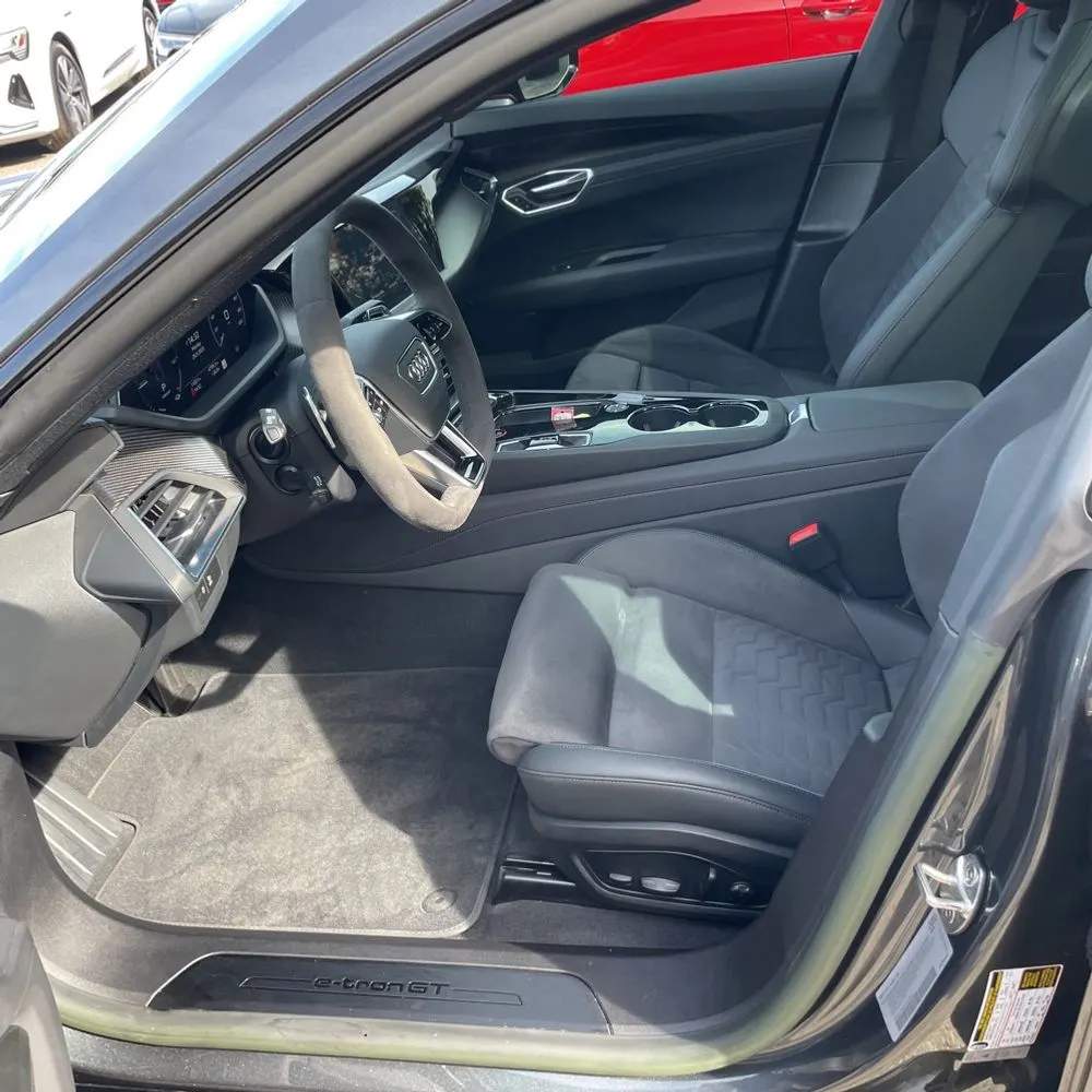 2023 Audi e-tron GT Premium Plus