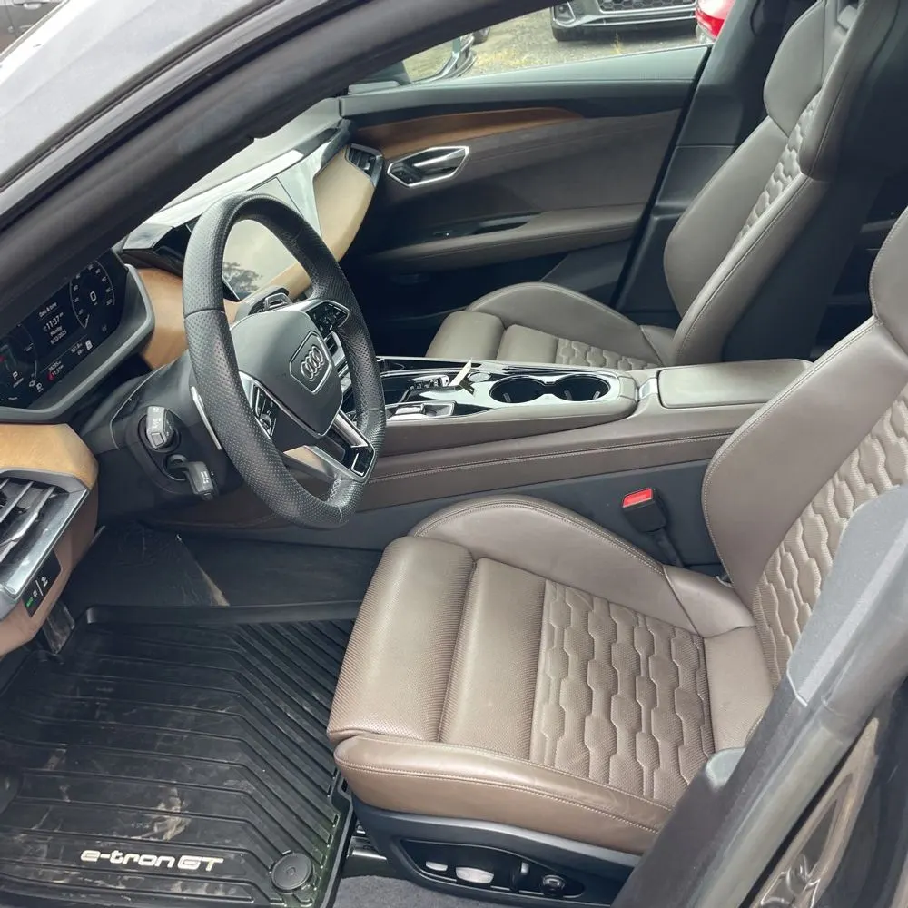 2023 Audi e-tron GT Premium Plus
