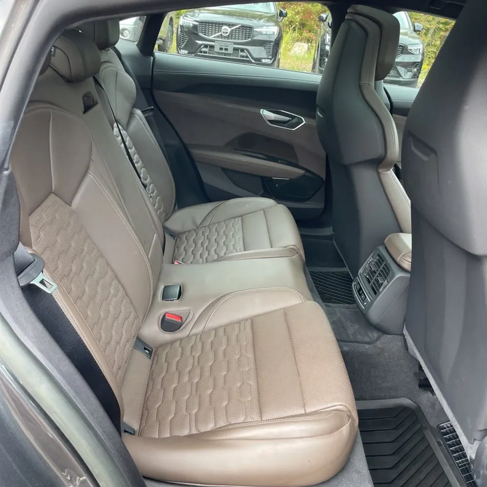 2023 Audi e-tron GT Premium Plus