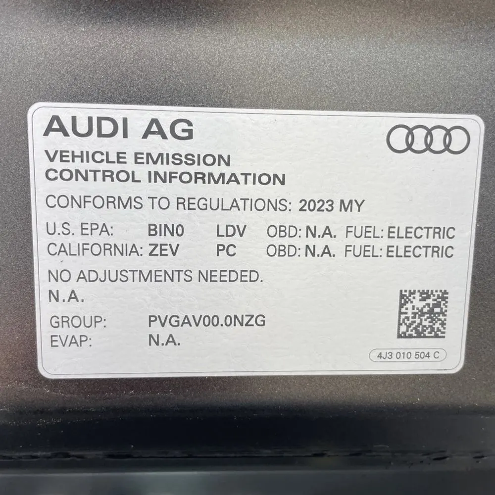 2023 Audi e-tron GT Premium Plus