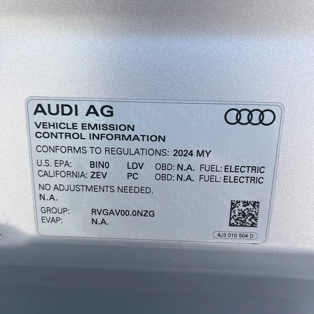 2024 Audi e-tron GT Premium Plus