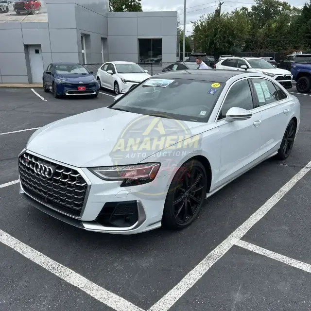 2023 Audi S8