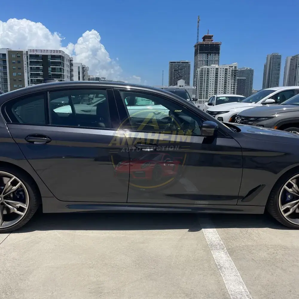 2022 BMW 5-Series M550xi