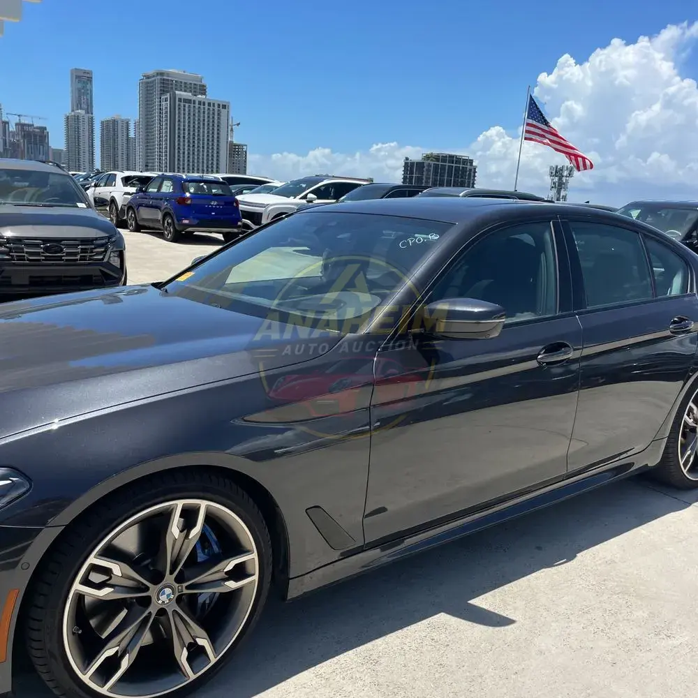 2022 BMW 5-Series M550xi