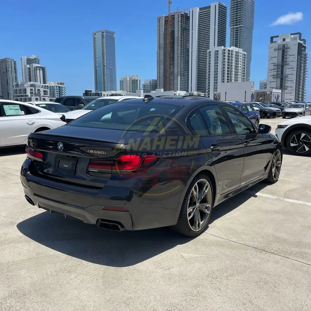 2022 BMW 5-Series M550xi