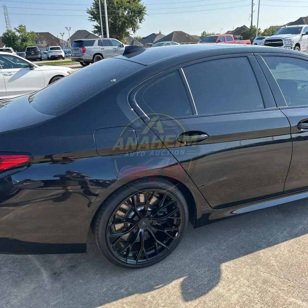 2023 BMW 5-Series M550xi