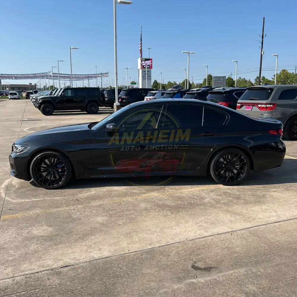 2023 BMW 5-Series M550xi