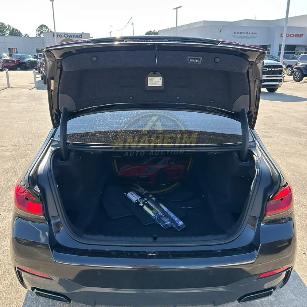 2023 BMW 5-Series M550xi