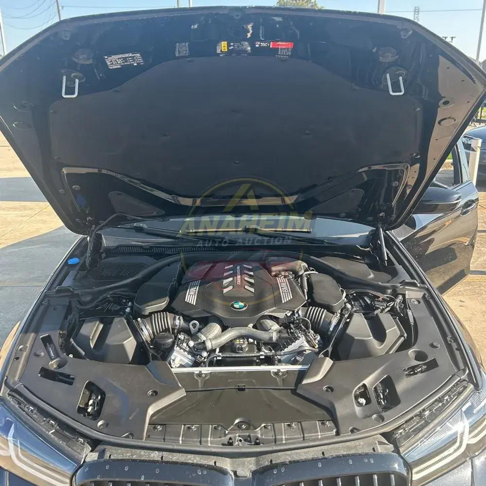 2023 BMW 5-Series M550xi