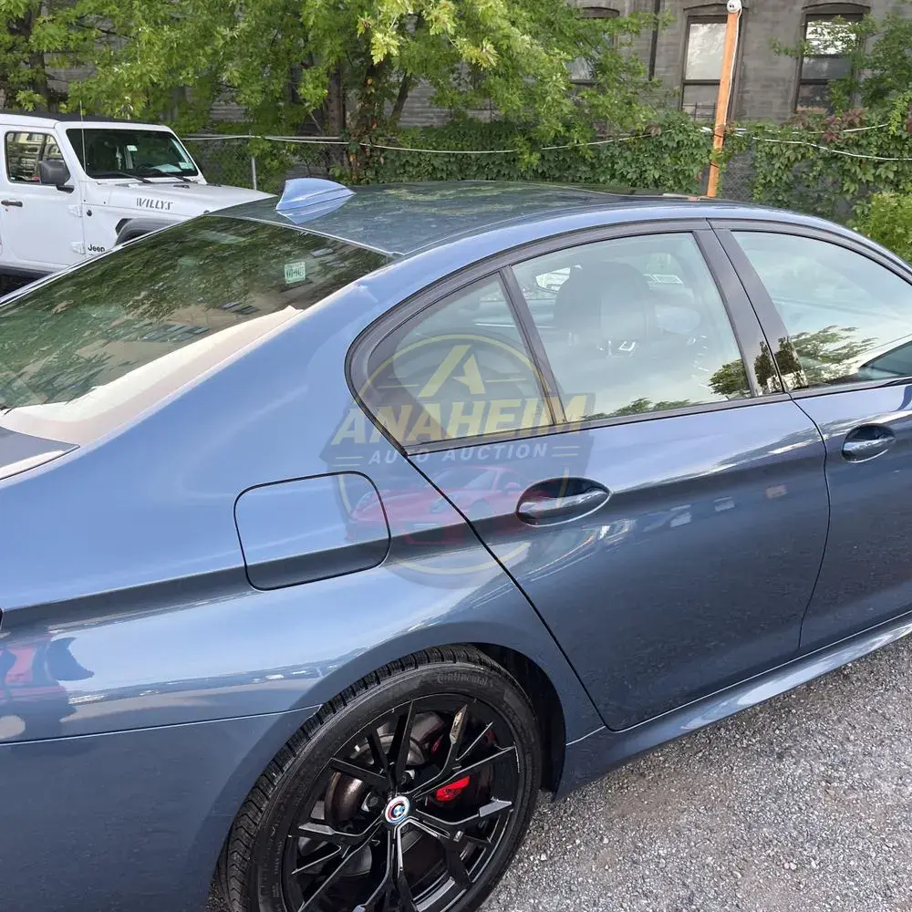 2023 BMW 5-Series M550xi