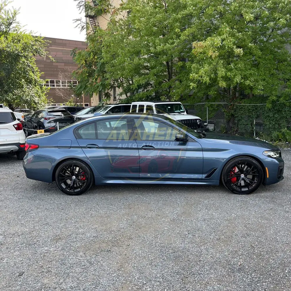 2023 BMW 5-Series M550xi