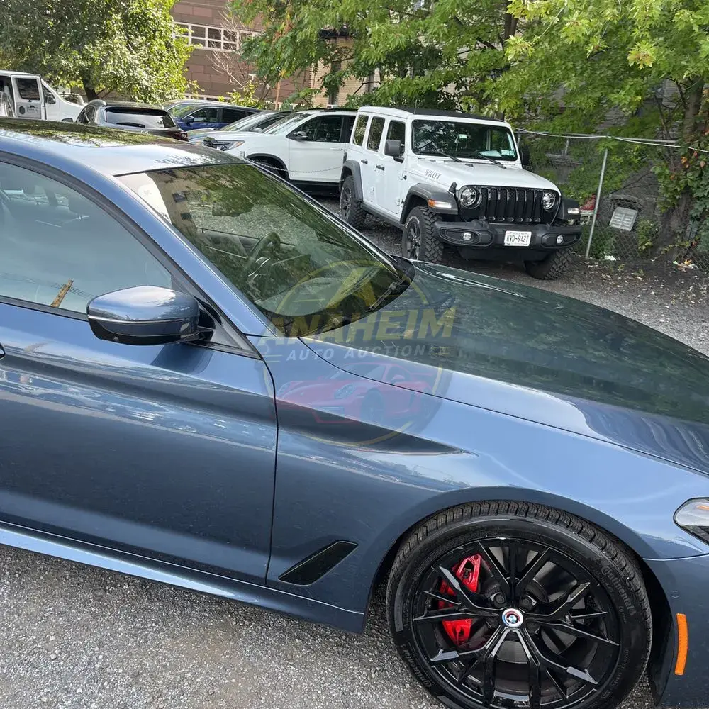 2023 BMW 5-Series M550xi