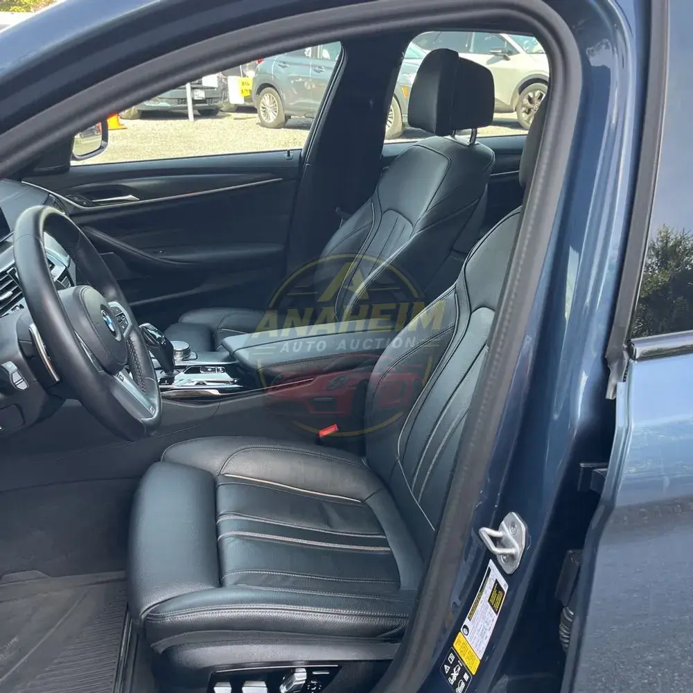 2023 BMW 5-Series M550xi
