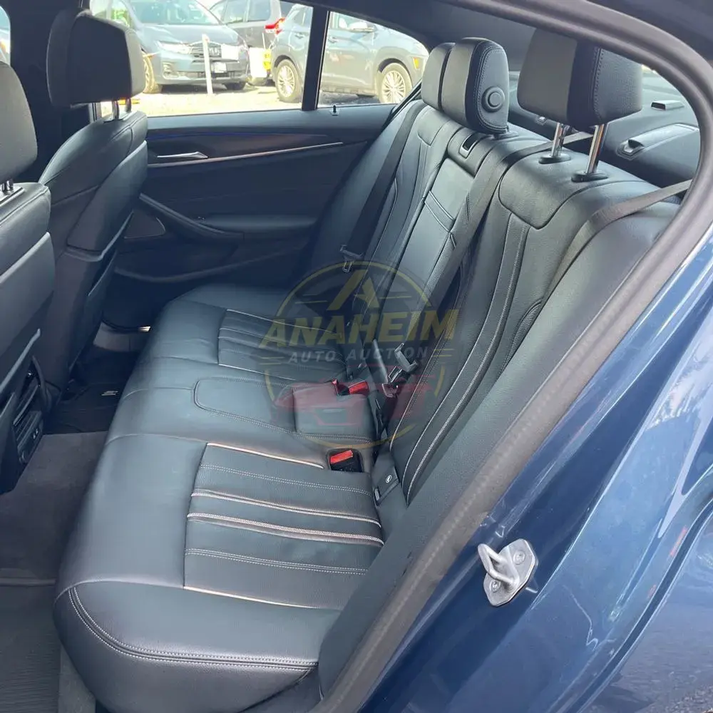 2023 BMW 5-Series M550xi