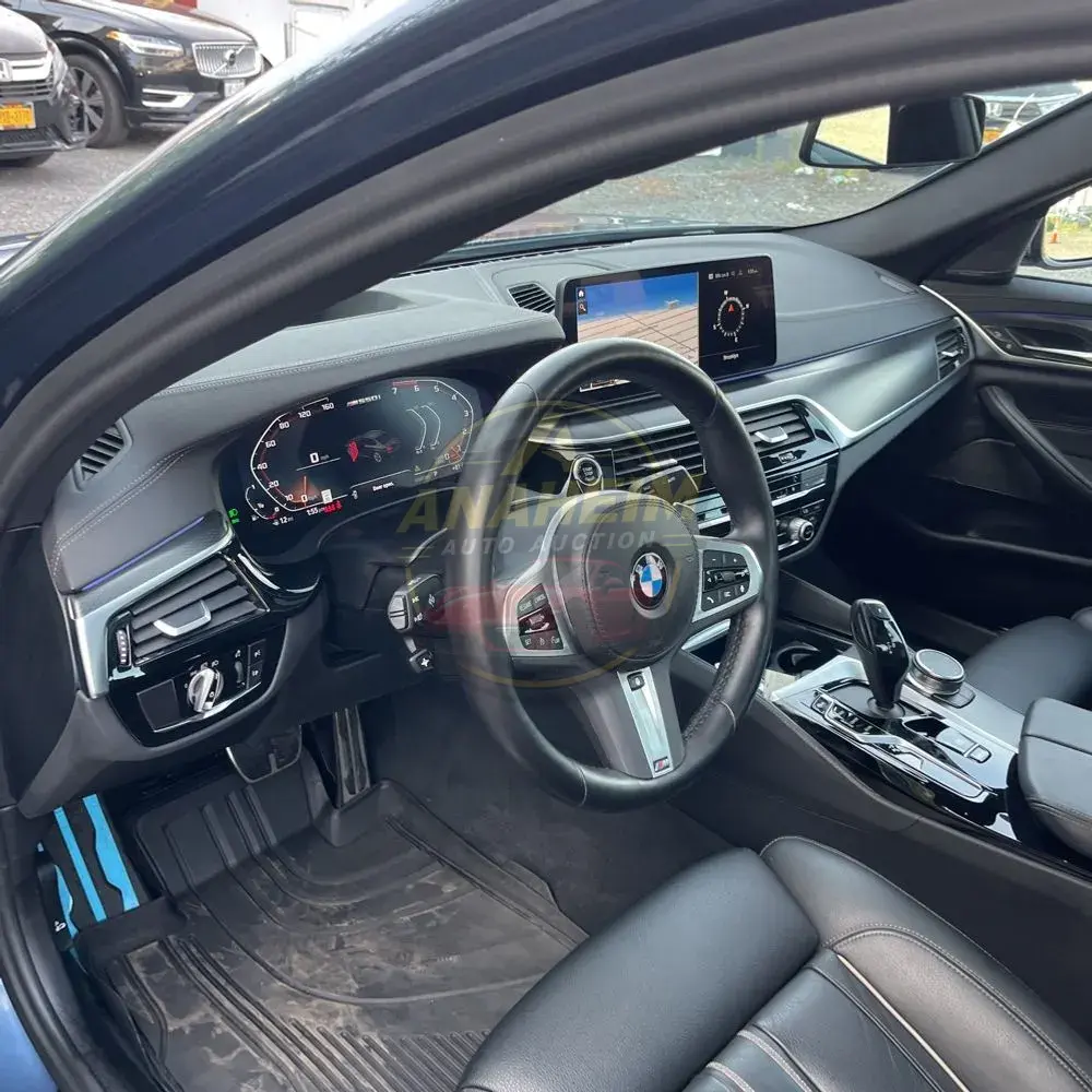 2023 BMW 5-Series M550xi