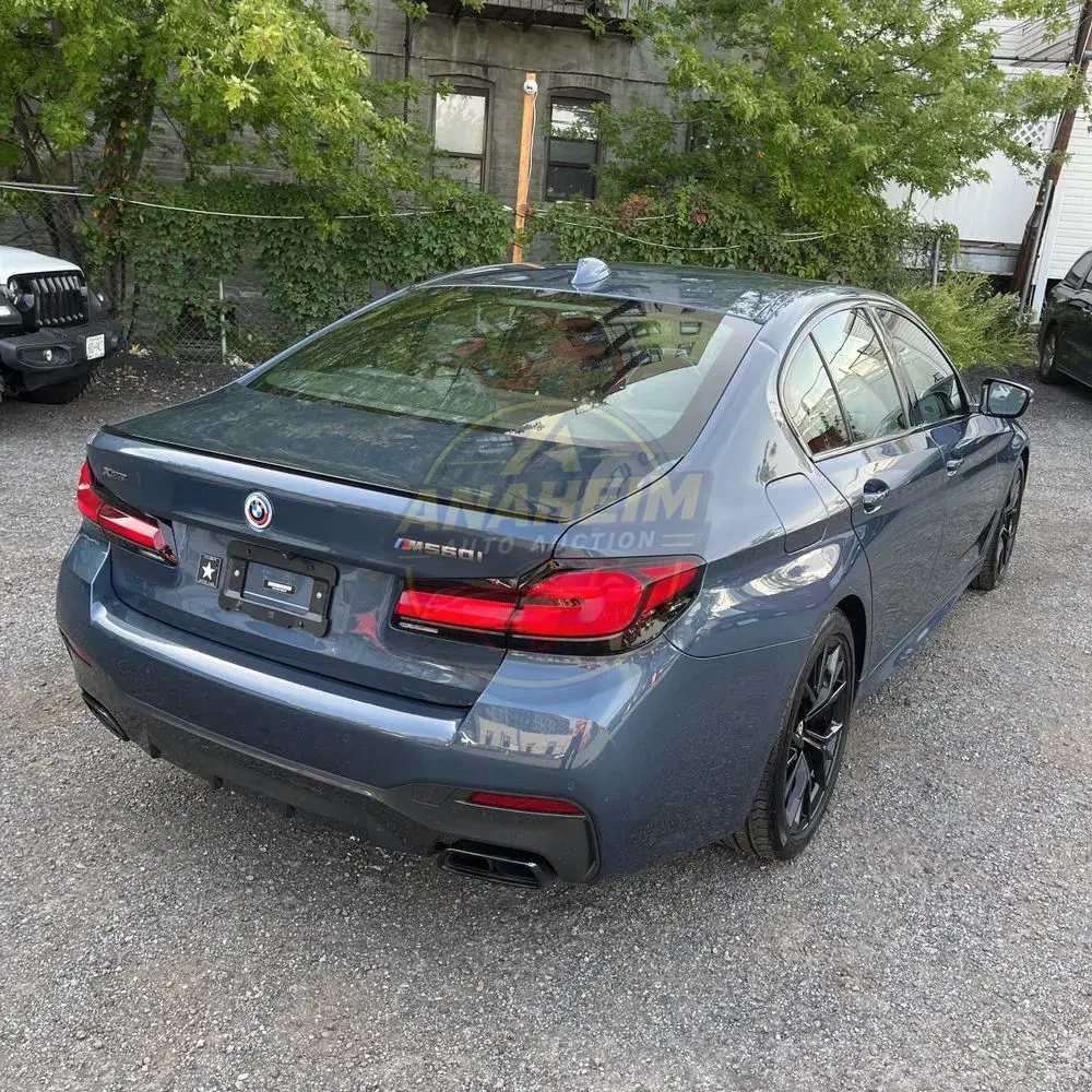 2023 BMW 5-Series M550xi