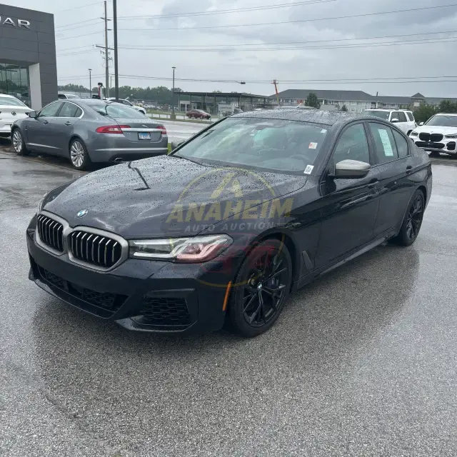 2023 BMW 5-Series M550xi