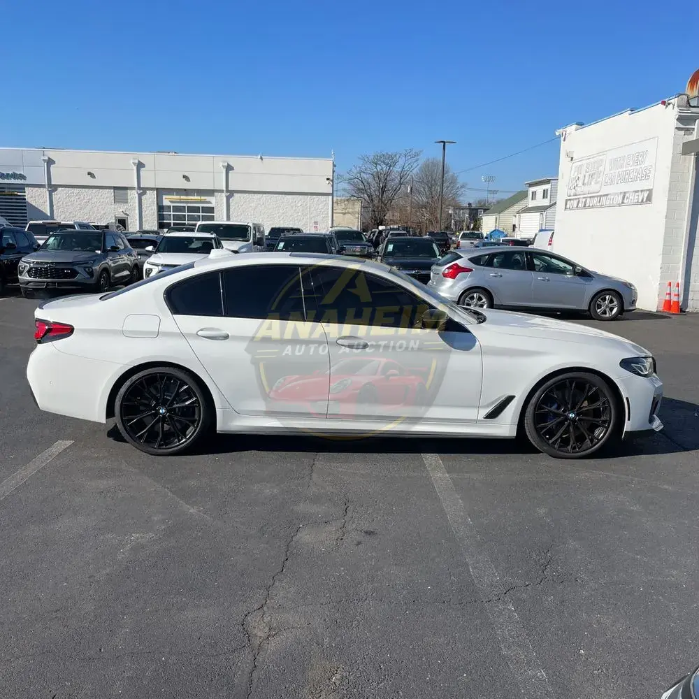 2022 BMW 5-Series M550xi