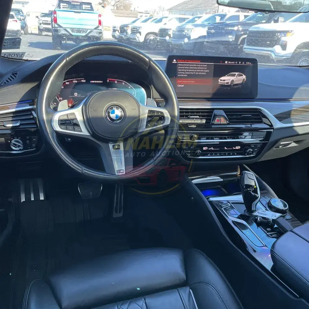 2022 BMW 5-Series M550xi