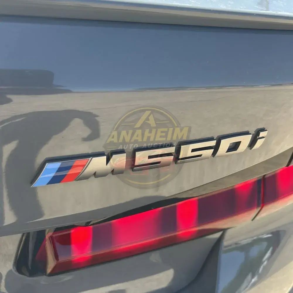 2022 BMW 5-Series M550xi