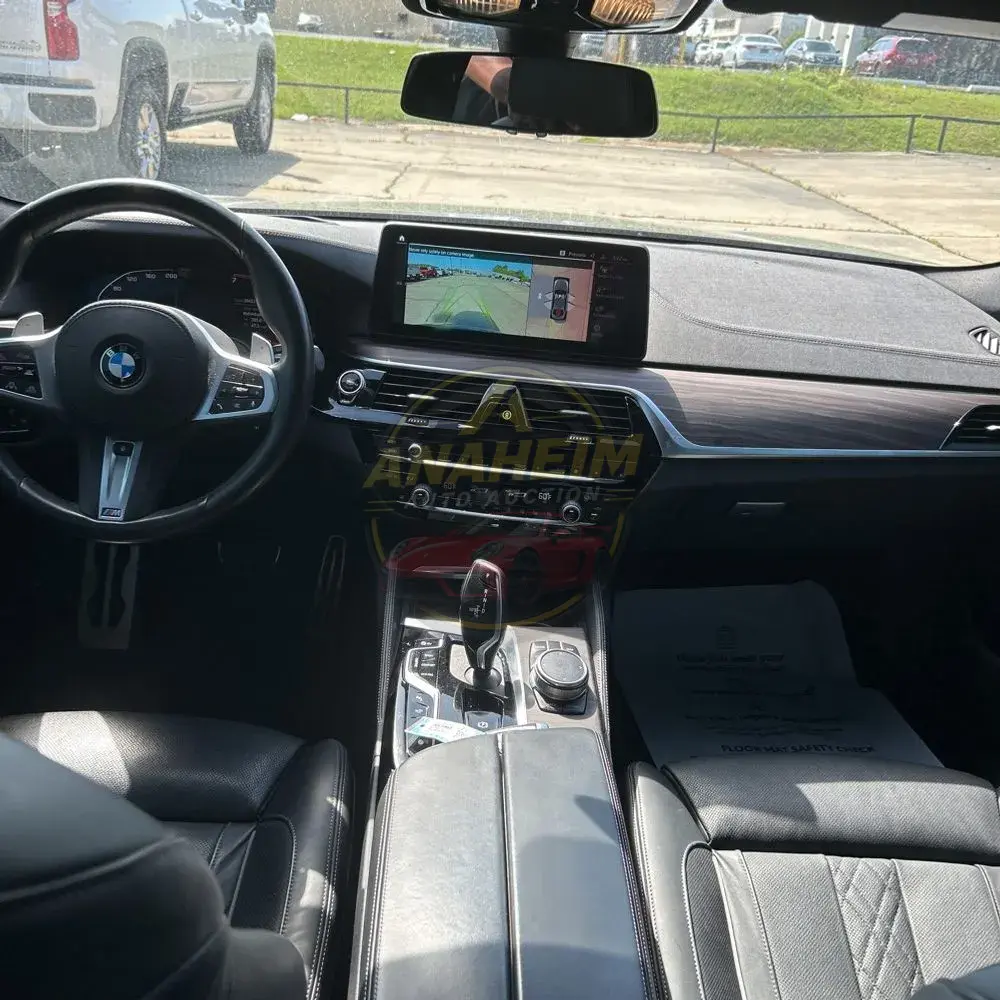 2022 BMW 5-Series M550xi