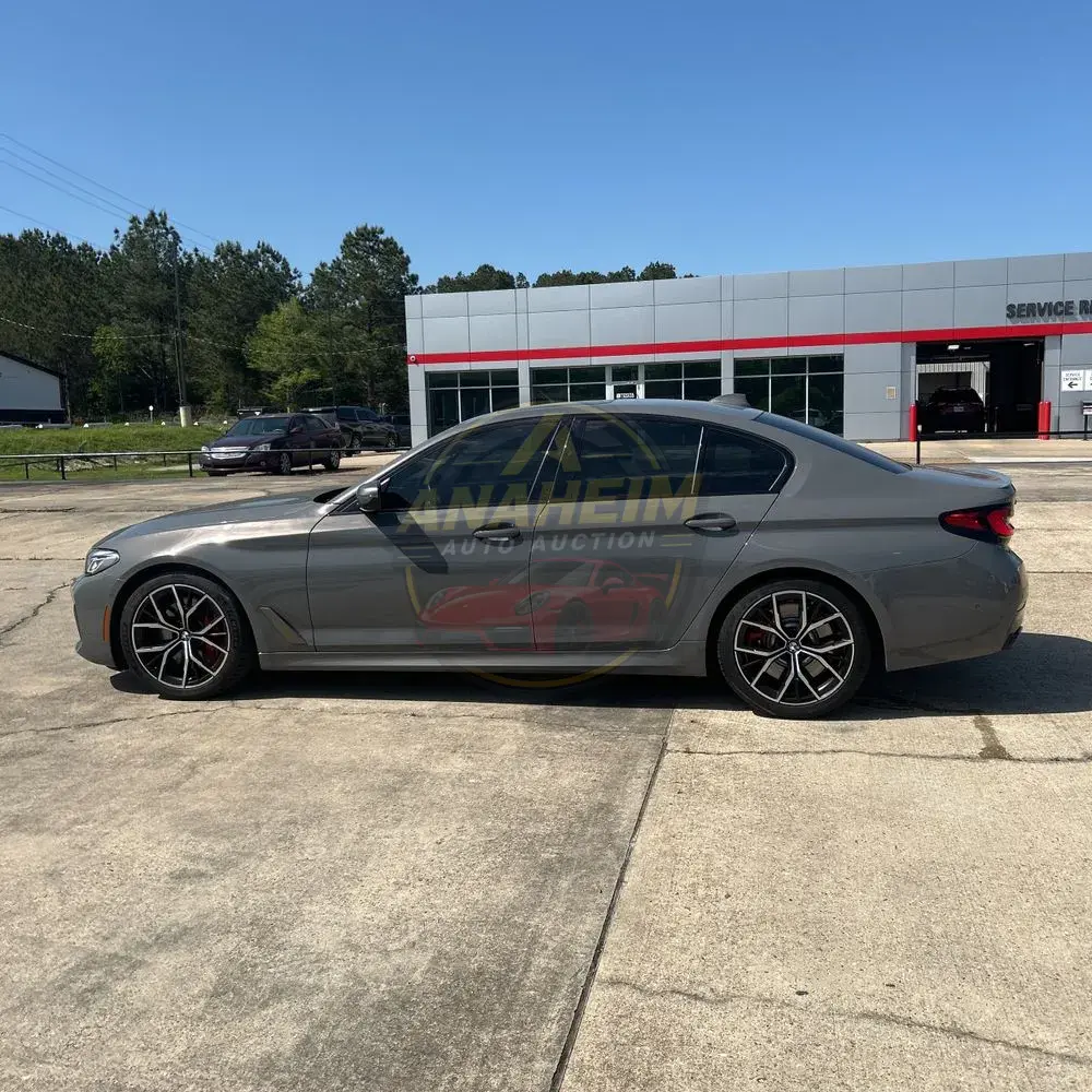 2022 BMW 5-Series M550xi