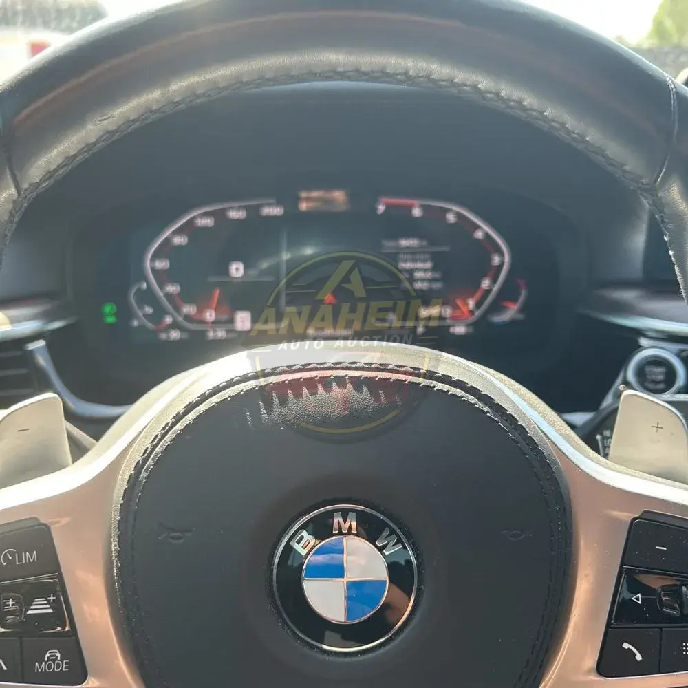 2022 BMW 5-Series M550xi