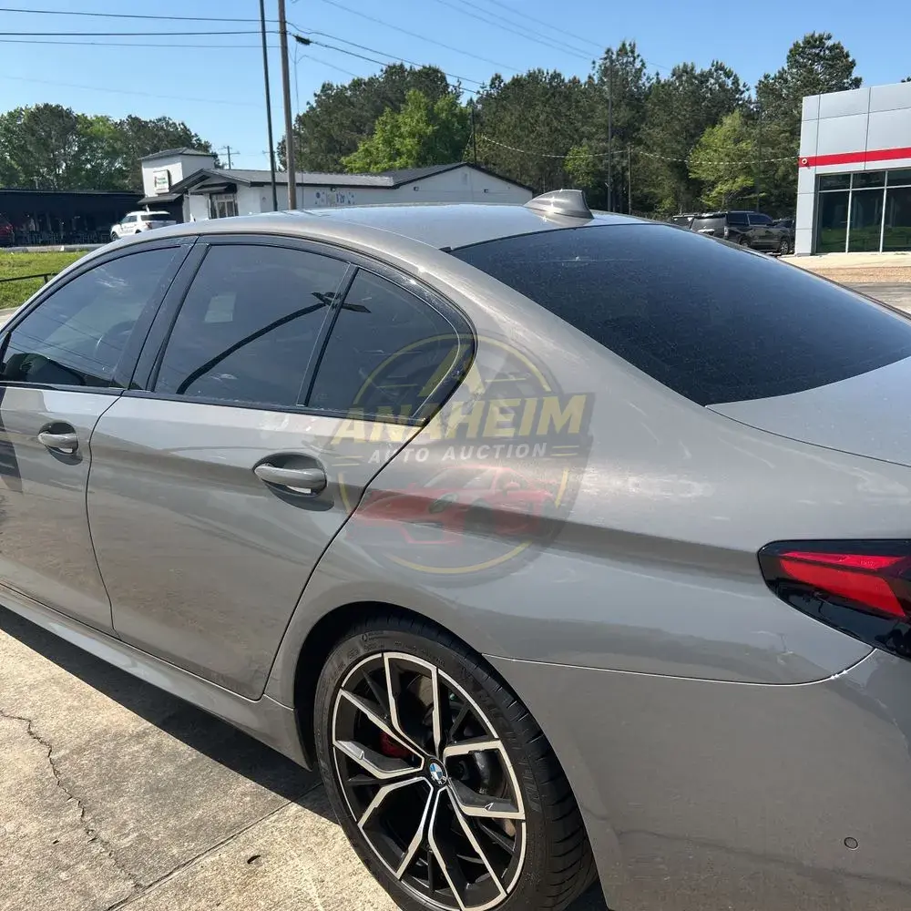 2022 BMW 5-Series M550xi