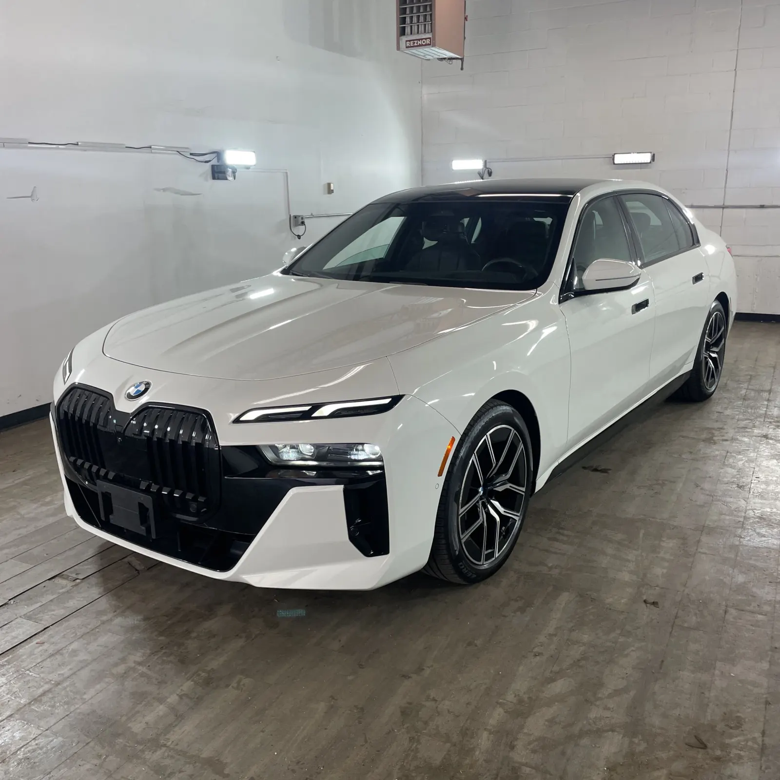 2023 BMW 7 Series 740i