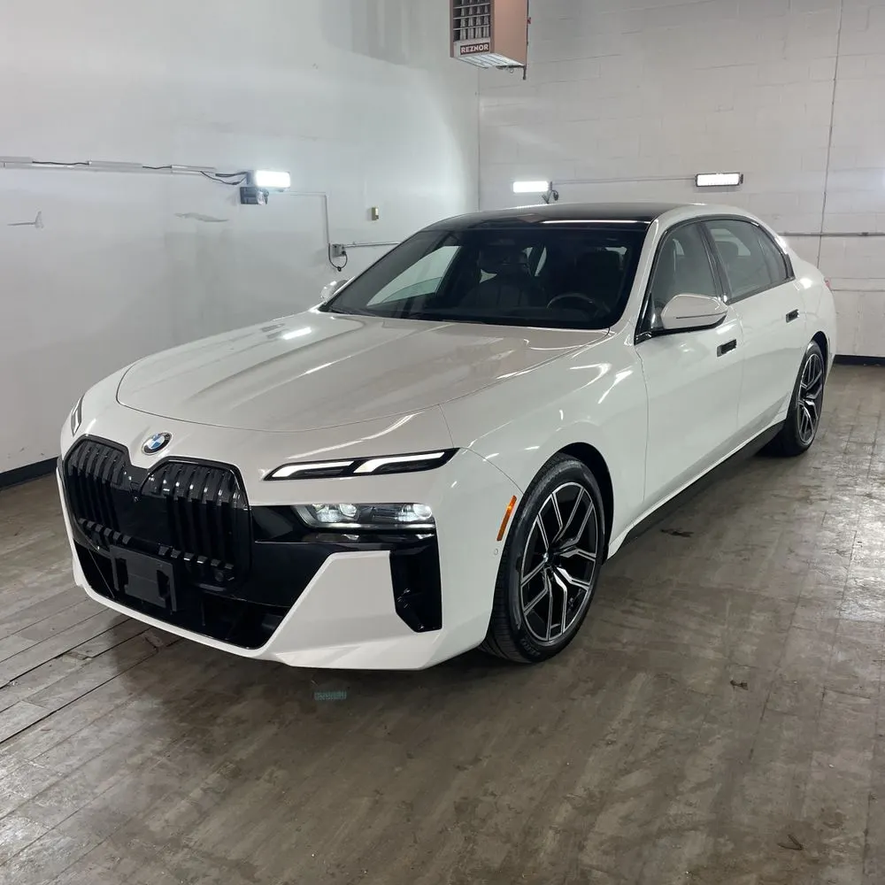 2023 BMW 7 Series 740i