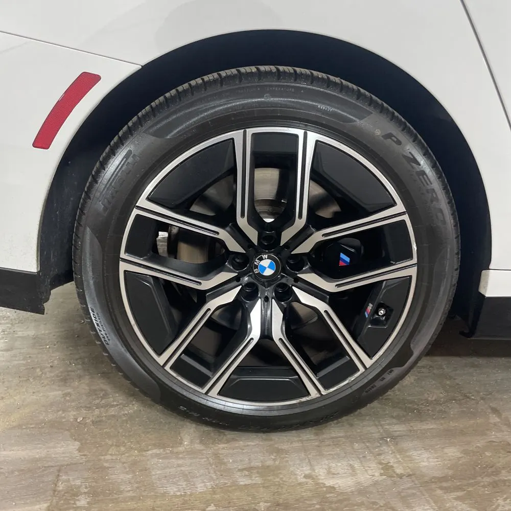 2023 BMW 7 Series 740i