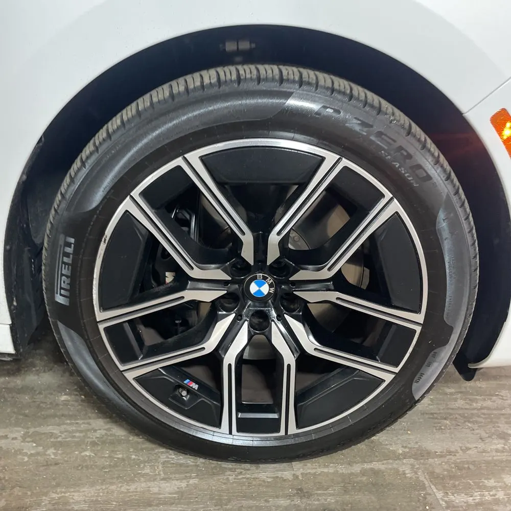2023 BMW 7 Series 740i