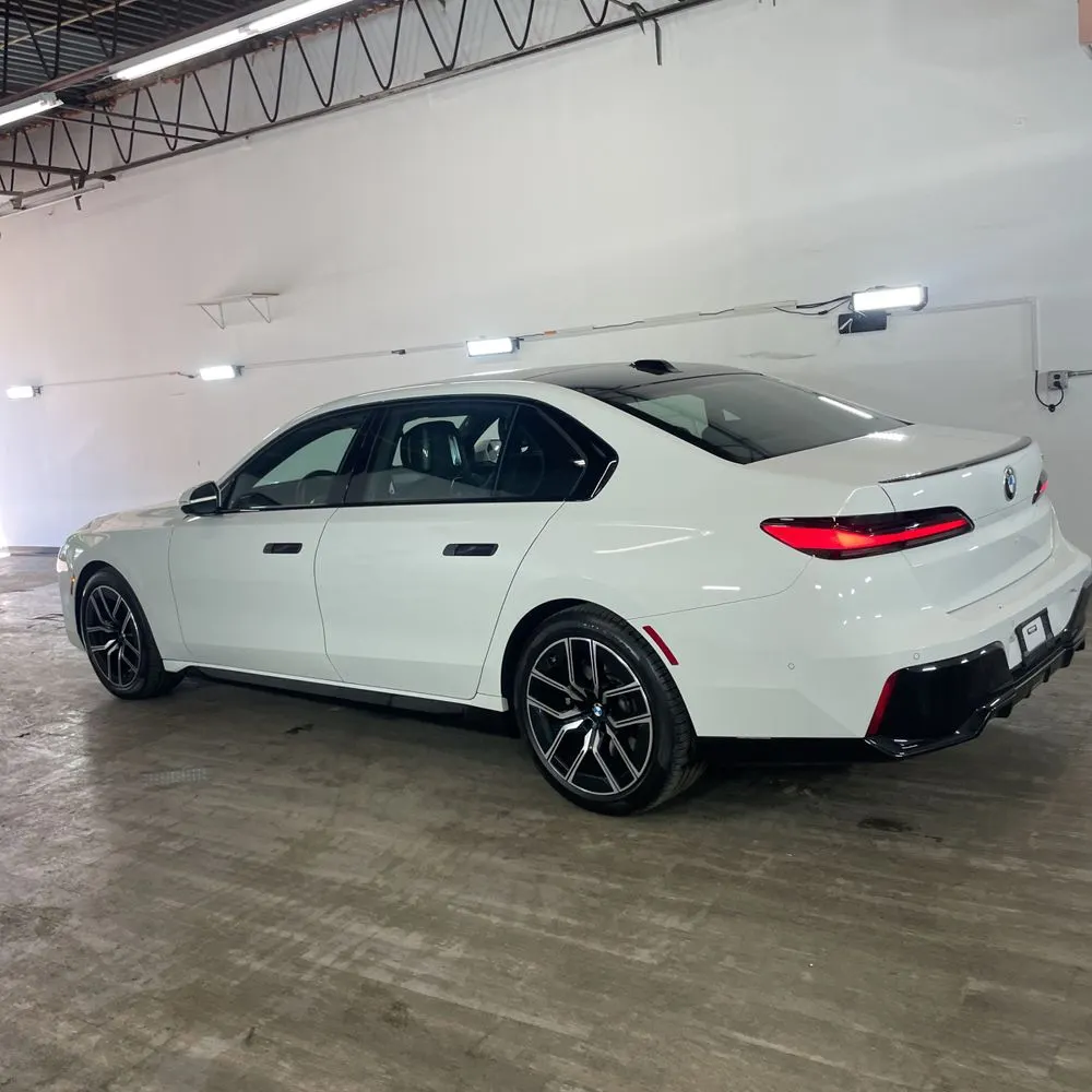 2023 BMW 7 Series 740i