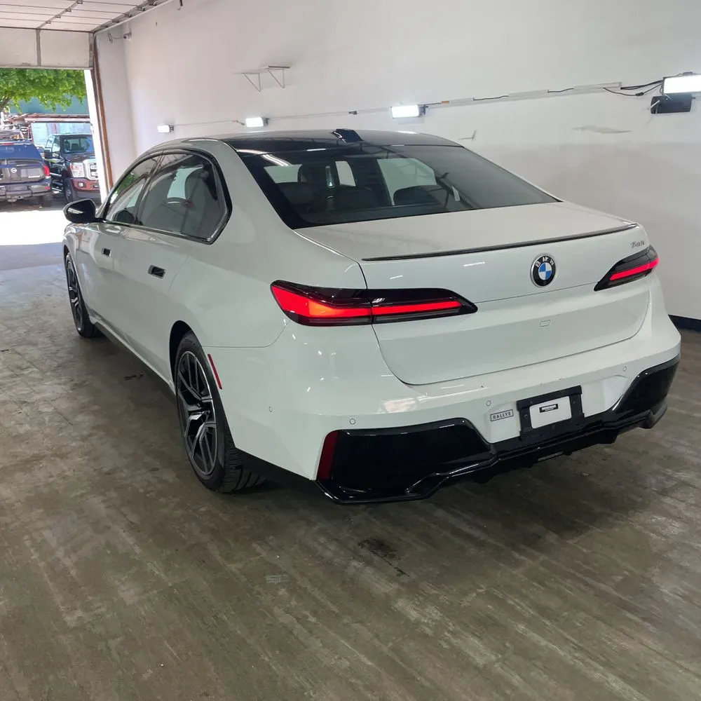 2023 BMW 7 Series 740i