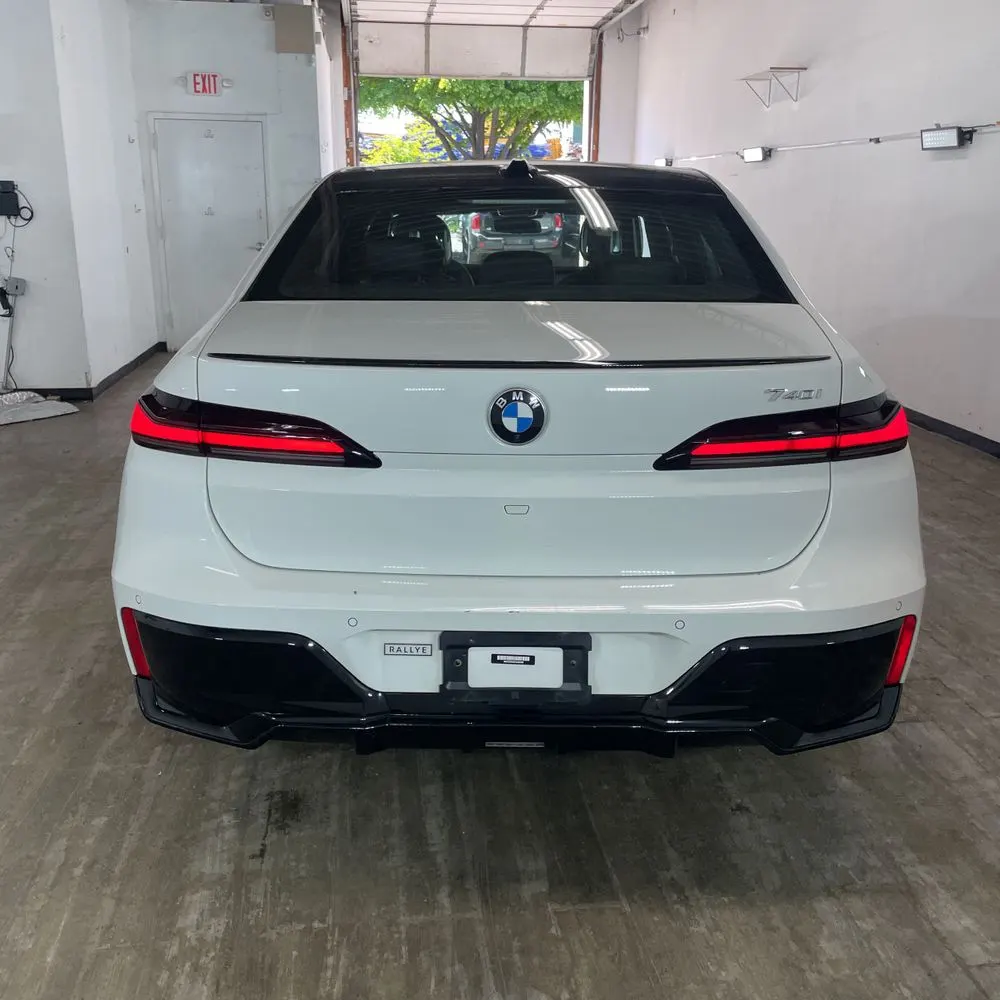 2023 BMW 7 Series 740i