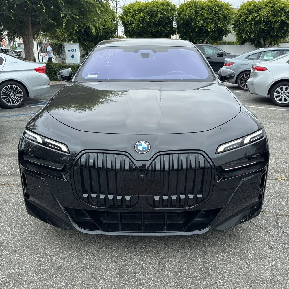 2023 BMW 7 Series 740i