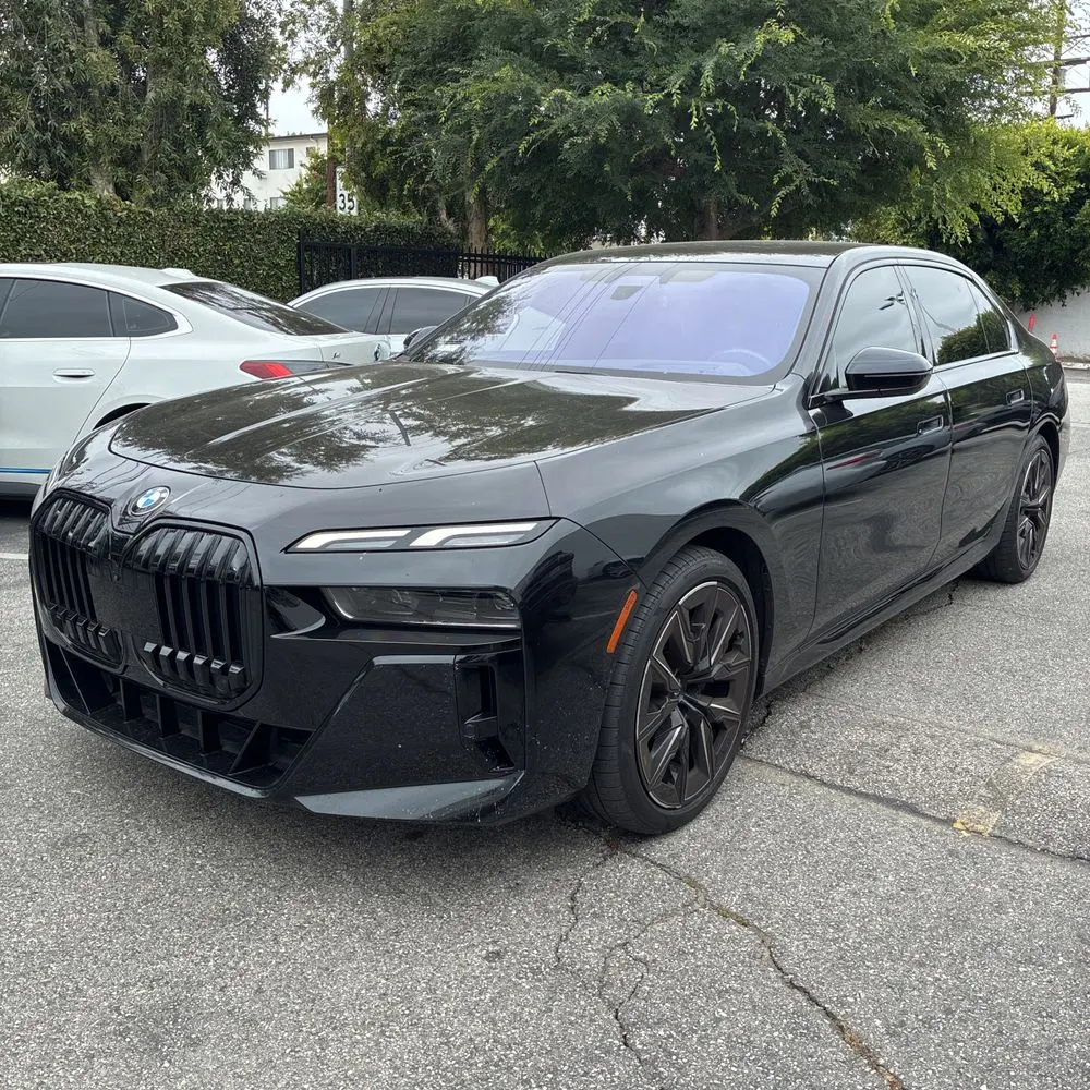 2023 BMW 7 Series 740i