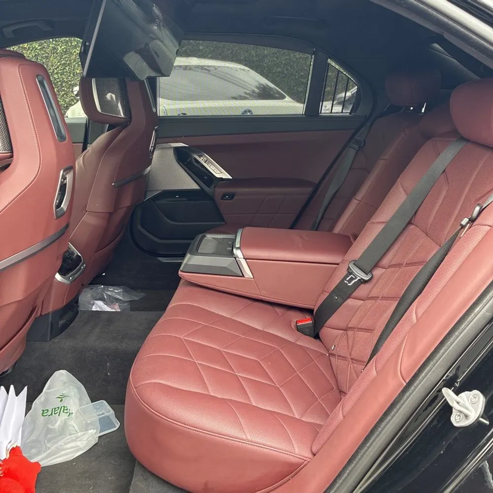 2023 BMW 7 Series 740i