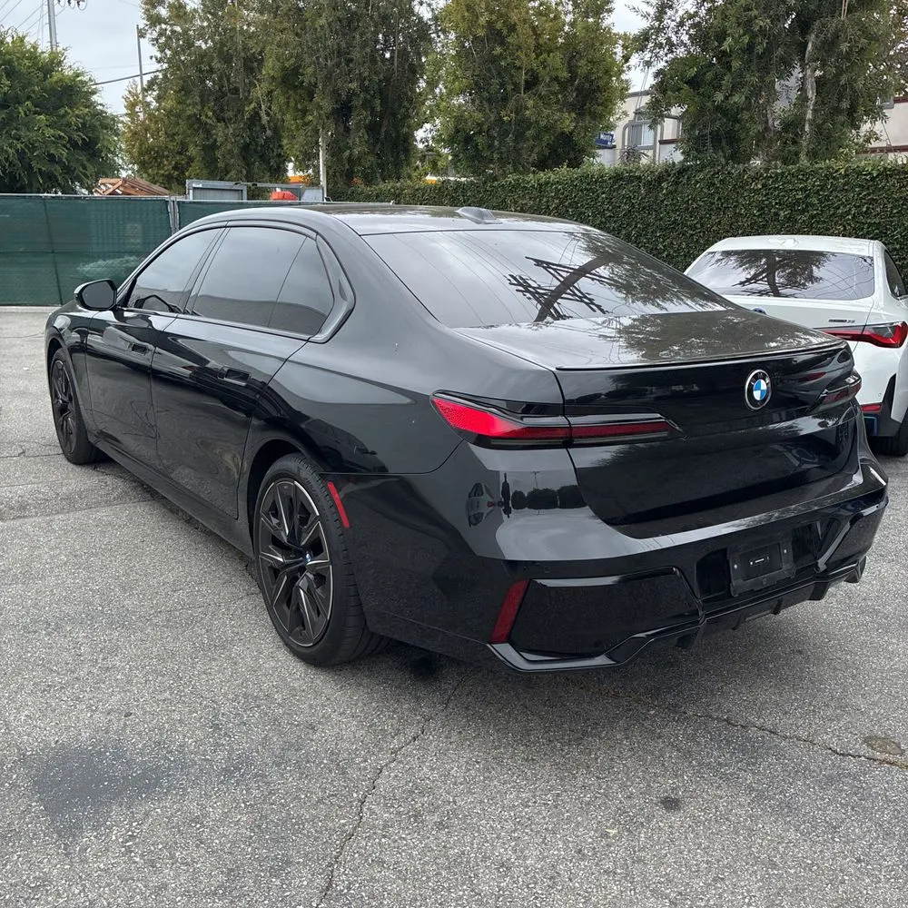2023 BMW 7 Series 740i