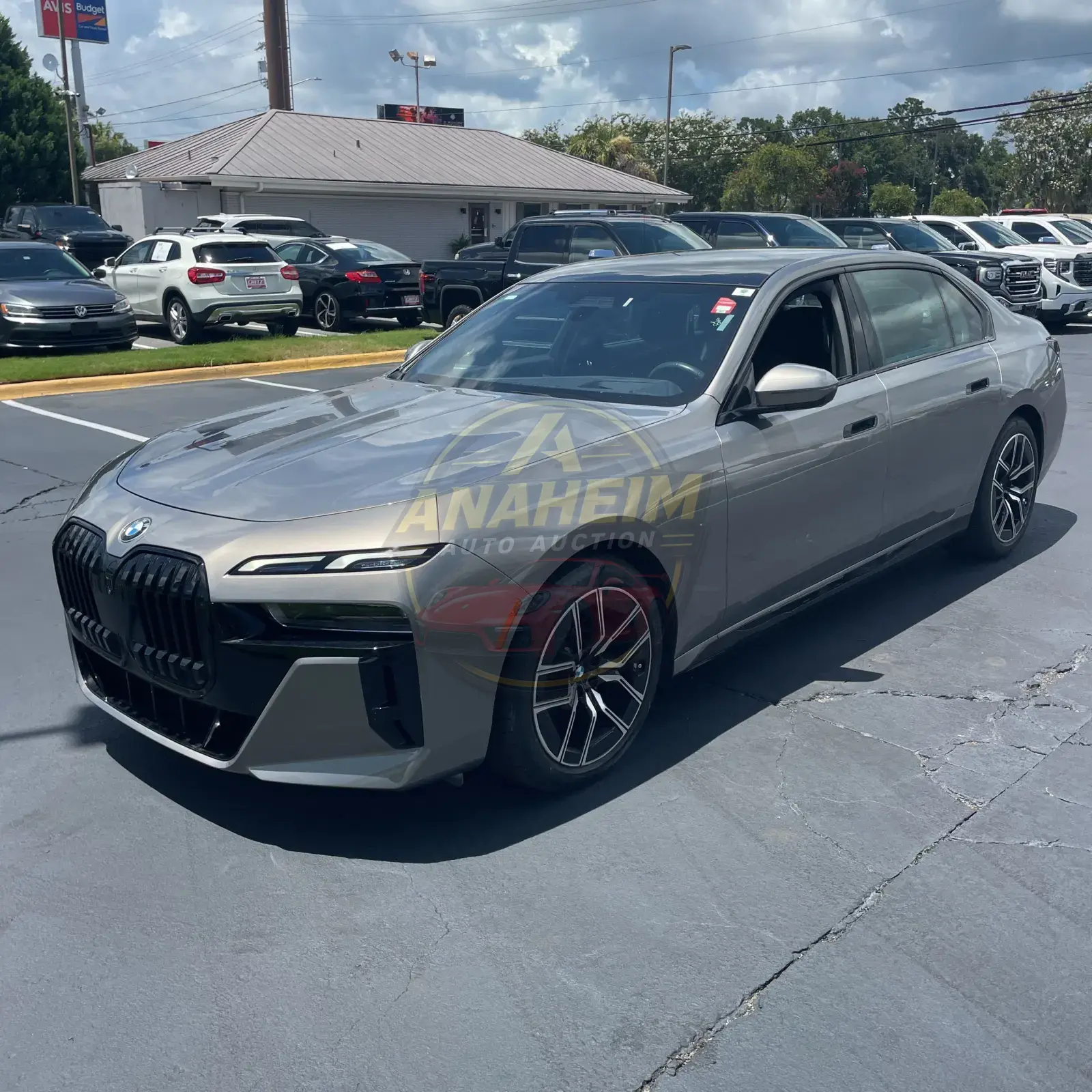 2023 BMW 7-Series 740i