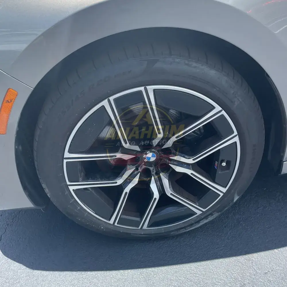 2023 BMW 7-Series 740i