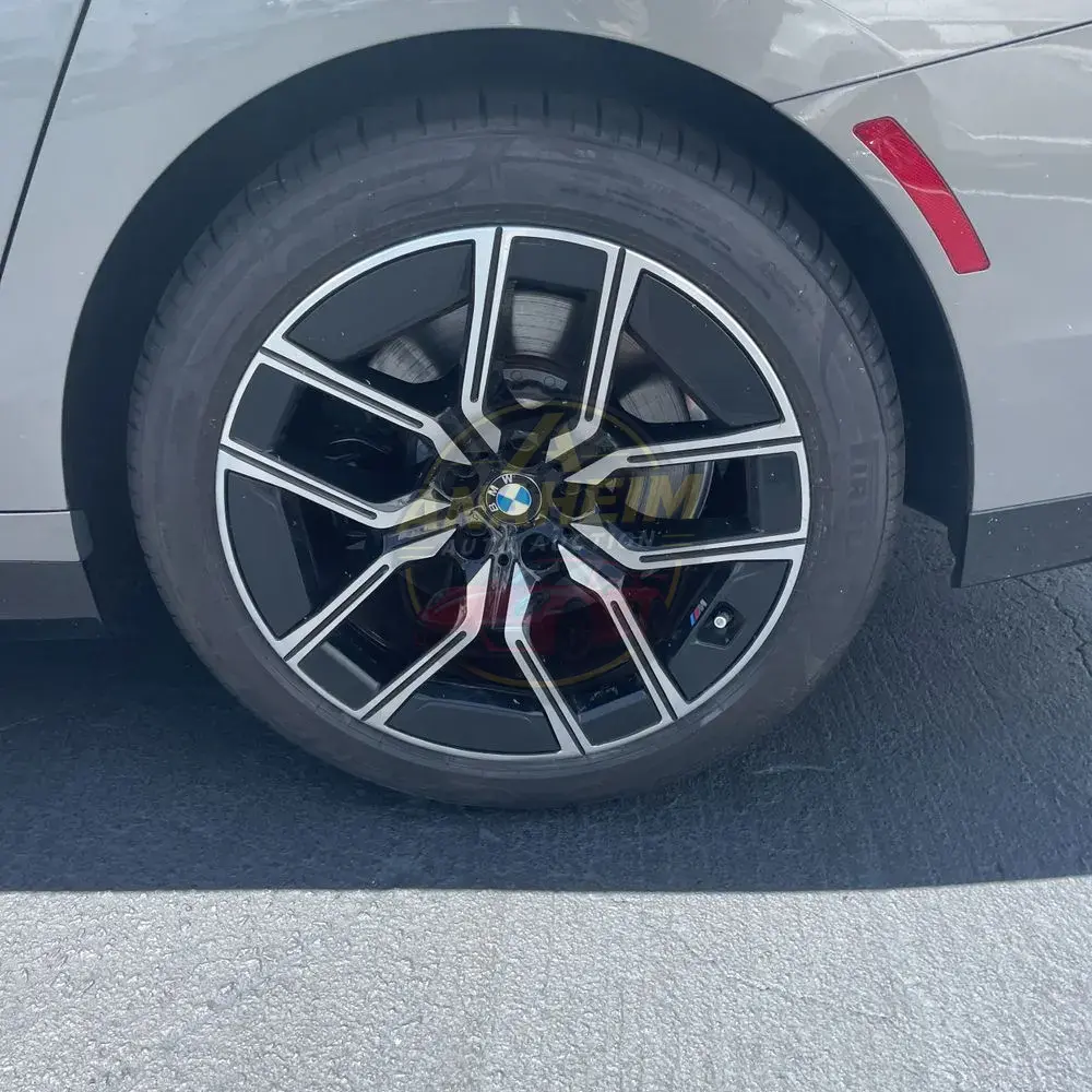 2023 BMW 7-Series 740i